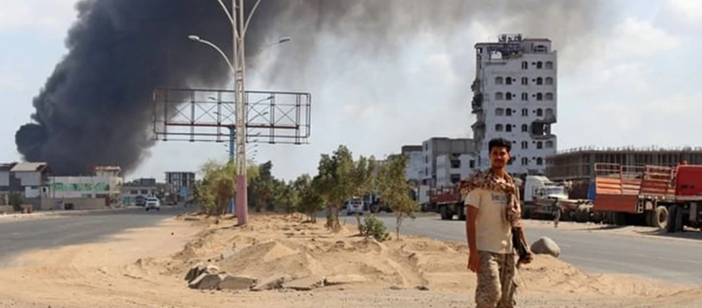 Τουλάχιστον 14 νεκροί από βομβαρδισμό πρατηρίου καυσίμων στην Υεμένη